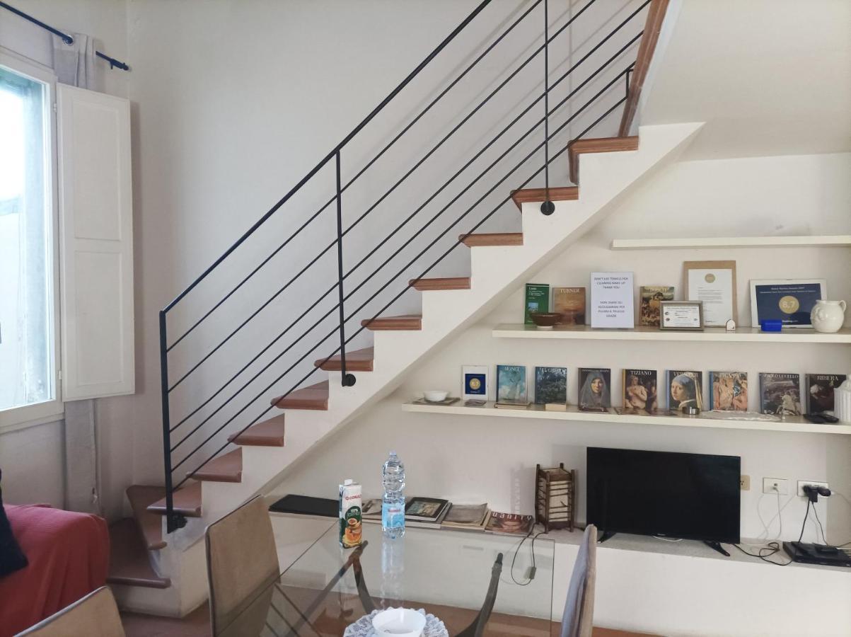 Panoramic Suite Near Duomo And Station ฟลอเรนซ์ ภายนอก รูปภาพ