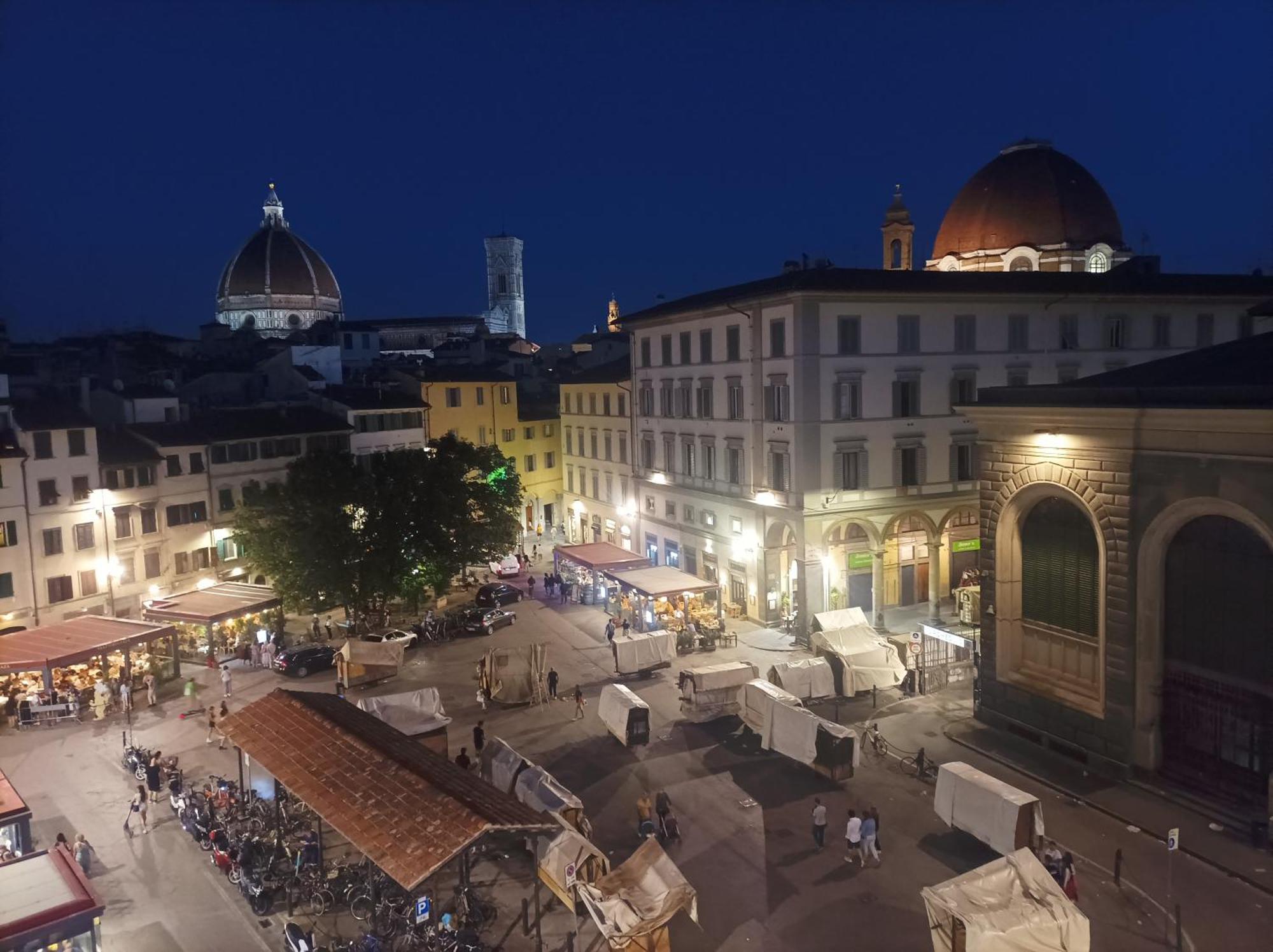 Panoramic Suite Near Duomo And Station ฟลอเรนซ์ ภายนอก รูปภาพ
