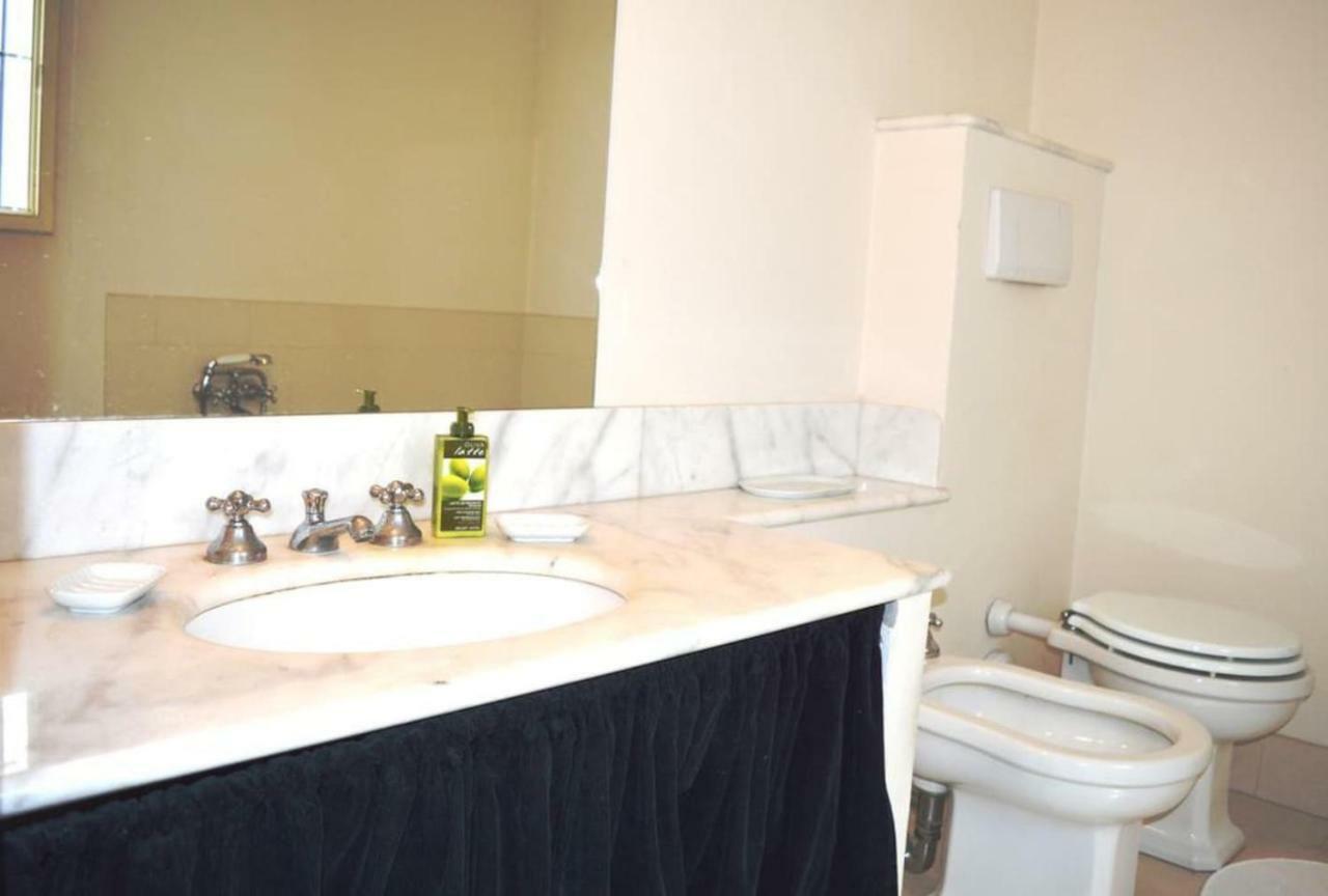 Panoramic Suite Near Duomo And Station ฟลอเรนซ์ ภายนอก รูปภาพ